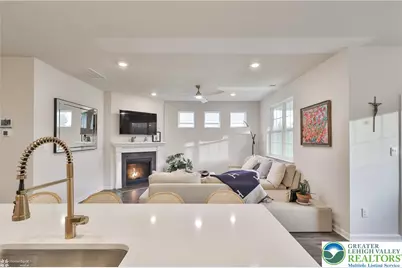 8012 Century Boulevard, Lower Macungie, PA 18031 - Photo 19