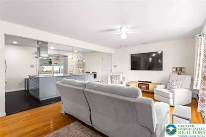 1322 Valley Road, Bethlehem City, PA 18018 - Photo 5