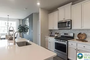 1553 Dresden Dr, Lower Macungie, PA 18031 - Photo 7