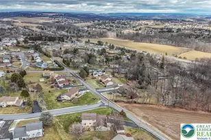 3904 Shirley Dr, North Whitehall Twp, PA 18078 - Photo 7