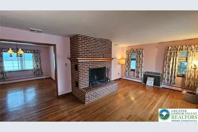 325 E Walnut Street, Hellertown Boro, PA 18055 - Photo 9