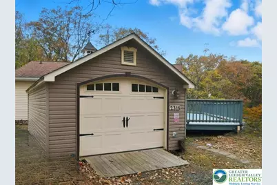 2318 Sunbird Court, Pocono Twp, PA 18332 - Photo 37