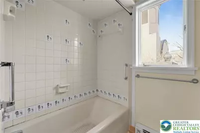 591 N Main Street, Luzerne, PA 18705 - Photo 15