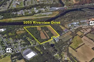 1055 Riverview Dr, Lehigh Township, PA 18088 - Photo 1