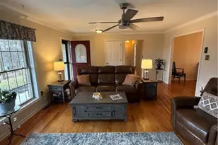 8121 Main St, Upper Macungie Township, PA 18051 - Photo 13