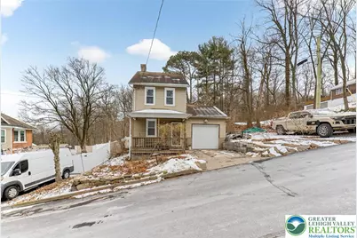 22 Warren Street, Fountain Hill Boro, PA 18015 - Photo 3