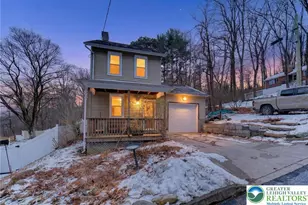 22 Warren St, Fountain Hill Boro, PA 18015 - Photo 1