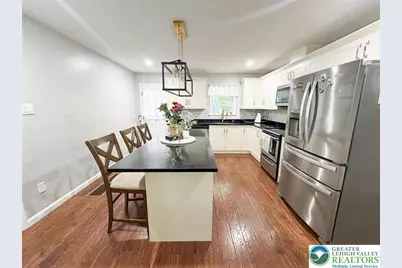 206 Snow Bird Circle, Butler Twp, PA 18222 - Photo 5