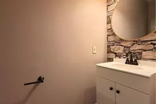 2718 Sequoia Dr, Macungie Boro, PA 18062 - Photo 9