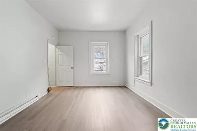 911 Wyandotte Street, Bethlehem City, PA 18015 - Photo 7