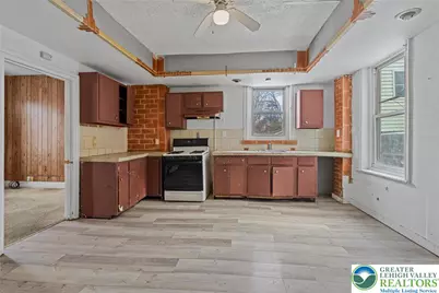 911 Wyandotte Street, Bethlehem City, PA 18015 - Photo 15