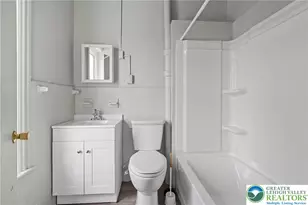 911 Wyandotte St, Bethlehem City, PA 18015 - Photo 9