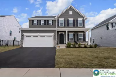 820 Hendon Lane, North Catasauqua Bor, PA 18032 - Photo 3