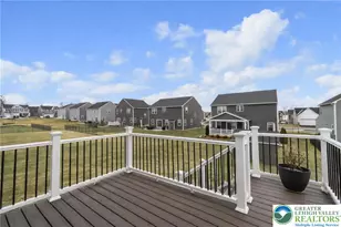 820 Hendon Ln, North Catasauqua Bor, PA 18032 - Photo 7