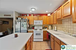 8083 Heritage Dr, Lower Macungie, PA 18011 - Photo 17