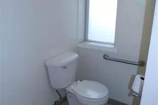 1076 Fullerton Ave, Allentown, PA 18102 - Photo 9