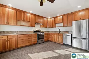 709 William St, Pen Argyl Boro, PA 18072 - Photo 7