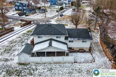 209 N Fairview Street, Nazareth Boro, PA 18064 - Photo 5