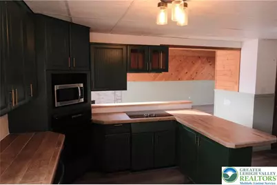 1052 Centre Turnpike, West Brunswick Twp, PA 17961 - Photo 9