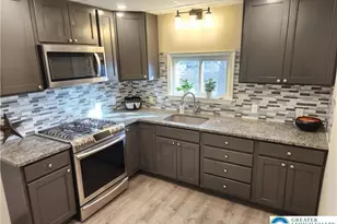 1040 Spring Garden St, Allentown City, PA 18102 - Photo 3