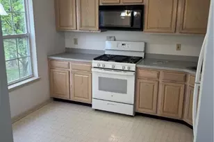 1877 Mansfield St, Lower Saucon Township, PA 18055 - Photo 5