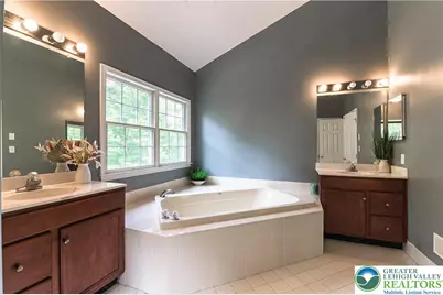 255 Rising Meadow Way, Middle Smithfield, PA 18302 - Photo 39