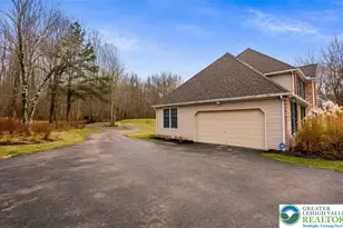 5 Jane Ct, Penn Forrest, PA 18210 - Photo 3