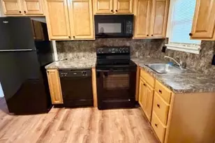 5742 Greens Dr, Lower Macungie, PA 18106 - Photo 3