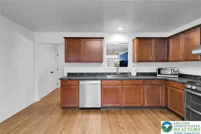 307 Oak Street, Freemansburg, PA 18017 - Photo 11