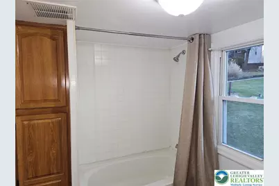 2335 N Apple Street, Whitehall, PA 18052 - Photo 9