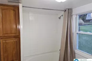 2335 N Apple St, Whitehall, PA 18052 - Photo 9