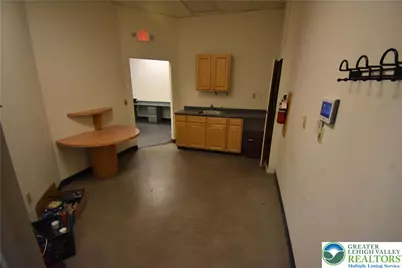 1722 Butler Street, Wilson, PA 18042 - Photo 13