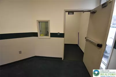 1722 Butler Street, Wilson, PA 18042 - Photo 11