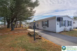 52 W Zimmer Dr, Lehigh Township, PA 18088 - Photo 1