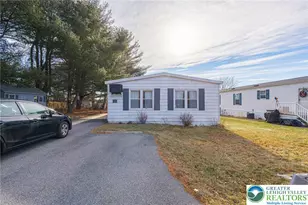 52 W Zimmer Dr, Lehigh Township, PA 18088 - Photo 3