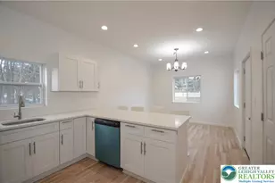 2 Elm St, Mount Pocono, PA 18344 - Photo 11