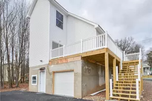 2 Elm St, Mount Pocono, PA 18344 - Photo 3