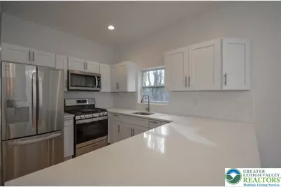 2 Elm Street, Mount Pocono Boro, PA 18344 - Photo 9