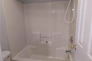 64 Mill Brook Ct, Easton, PA 18045 - Photo 7