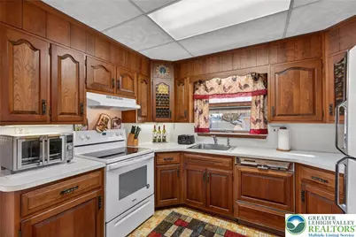 1824 Hilltop Terrace, Bethlehem City, PA 18018 - Photo 9