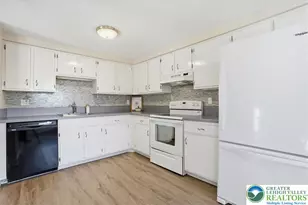 3434 Colonial Ct, South Whitehall Twp, PA 18104 - Photo 7