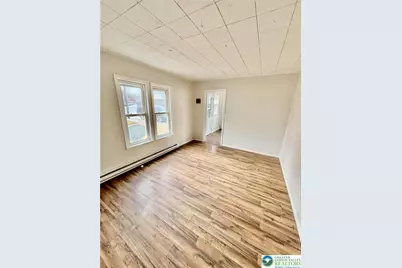 14 Main Street, Pen Argyl, PA 18072 - Photo 7