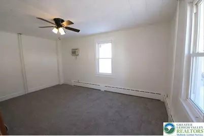 221 Oak Street, Washington Twp, PA 18072 - Photo 13