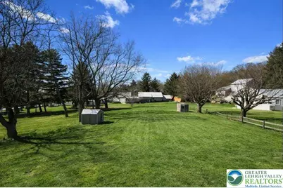 221 Oak Street, Washington Twp, PA 18072 - Photo 5