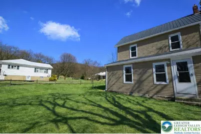 221 Oak Street, Washington Twp, PA 18072 - Photo 3