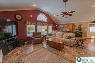 7264 Snowberry Ct, Lower Macungie Township, PA 18062 - Photo 9