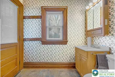 101 E Plainfield Avenue, Pen Argyl, PA 18072 - Photo 35