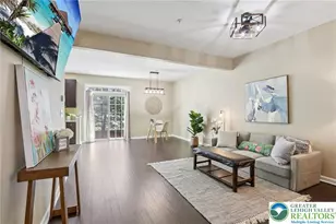 270 Milkweed Dr, Upper Macungie Township, PA 18104 - Photo 5