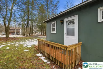 47 Red Wing Path, Lehigh Twp, PA 18424 - Photo 9