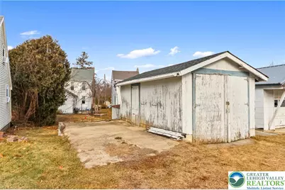 38 E 2nd Street, Alburtis Boro, PA 18011 - Photo 3